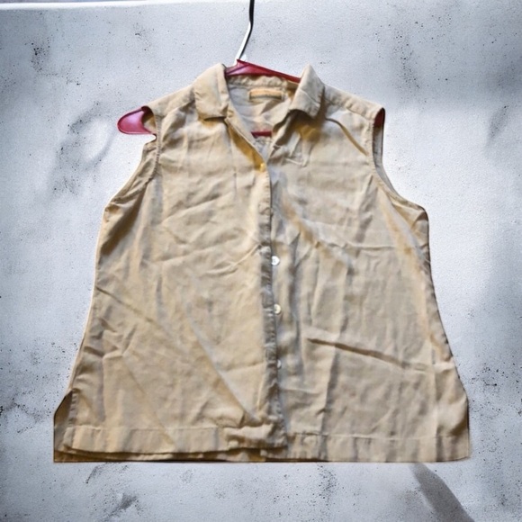 Tops - 100% silk button up top size M